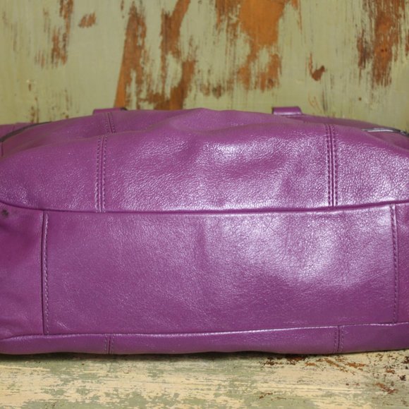 Coach purple leather studded shoulder bag - Picture 2 of 7
